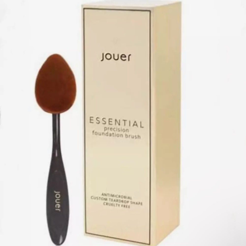 JOUER COSMETICS Essential Precision Foundation Brush